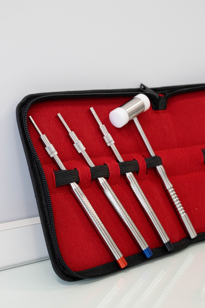 KIT DE OSTEÓTOMOS 3STR y 3CVD CON MARTILLO